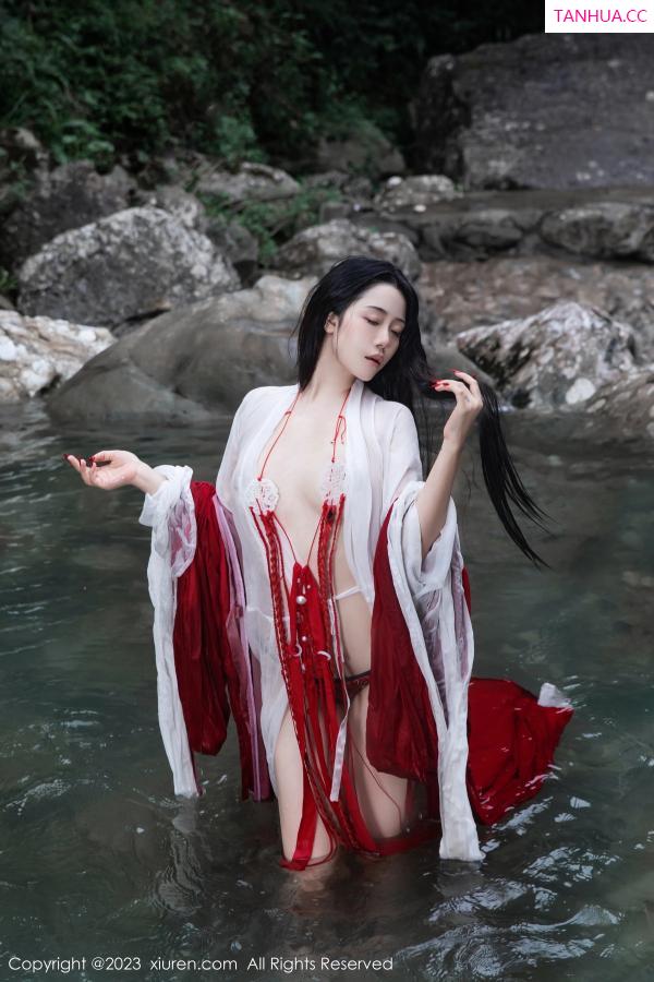   [XiuRen]高清写真图 2023.08.28 No.7295 严利娅Yuliya 妲己美臀第35张图片